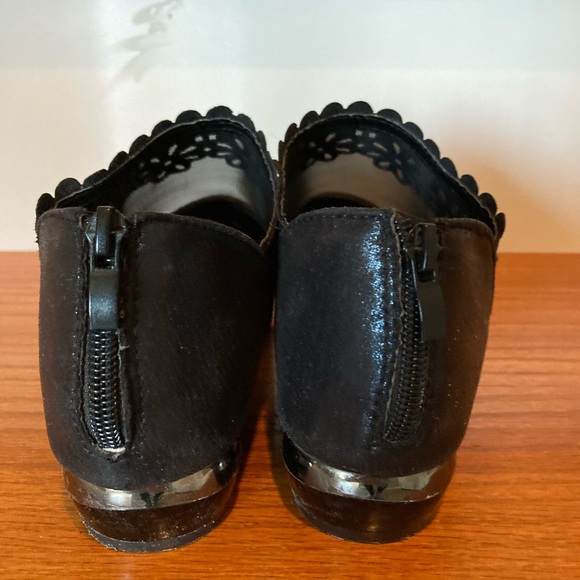 Nylon Mesh Shoes - Picture 2 of 3